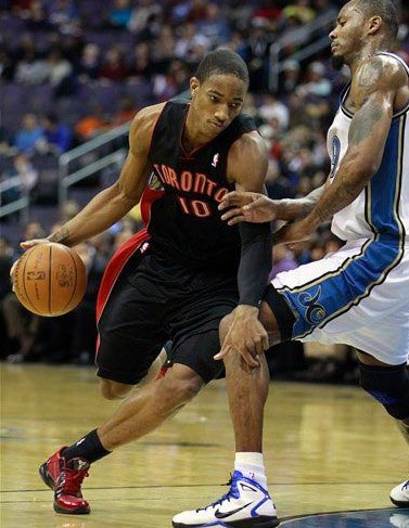 圣路易斯红雀与德州游骑兵上演史诗级抢七大战，大卫·佛里斯成为城市英雄