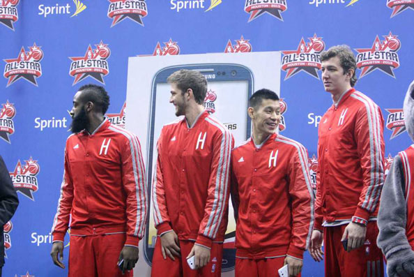 英超积分榜：曼城5轮不败重回前4 森林44分追平阿森纳 曼联仍第13