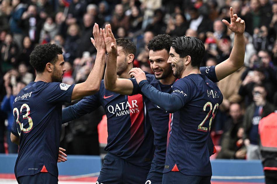 孔帕尼：金玟哉在训练最后阶段感觉到了一点不适