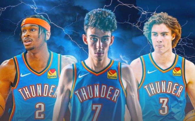 上赛季，赞助收入和商业许可协议为俱乐部带来了超过3亿欧元的收益。@diarioas 来源：Madrid Zone🚨 皇家马德里俱乐部预计本赛季赞助收入将增长7%。